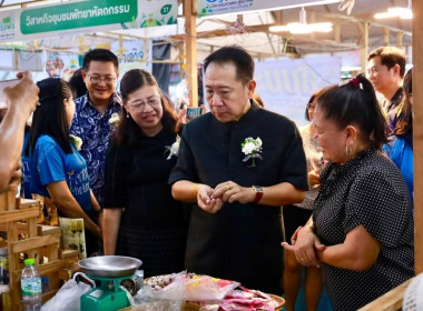 ร่วมพิธีเปิดงาน “ชลบุรีแฟร์” พารามิเตอร์รูปภาพ 1